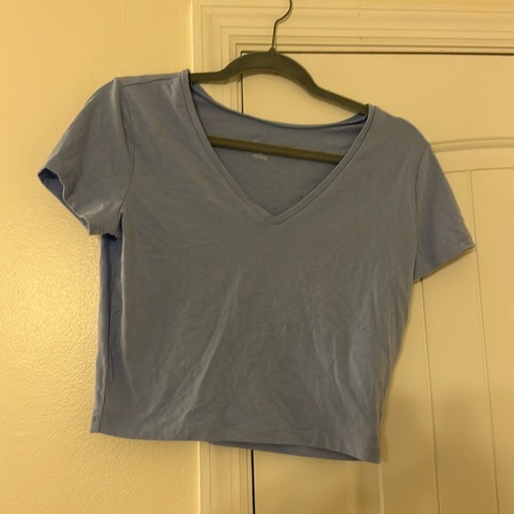 Wild Fable 
Baby blue v neck Crop 
Sized Large - Picture 1 of 1
